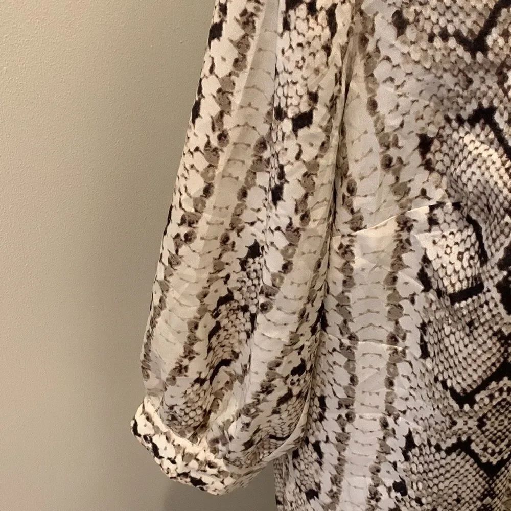 Animal Print Tunic - Picture 9 of 10